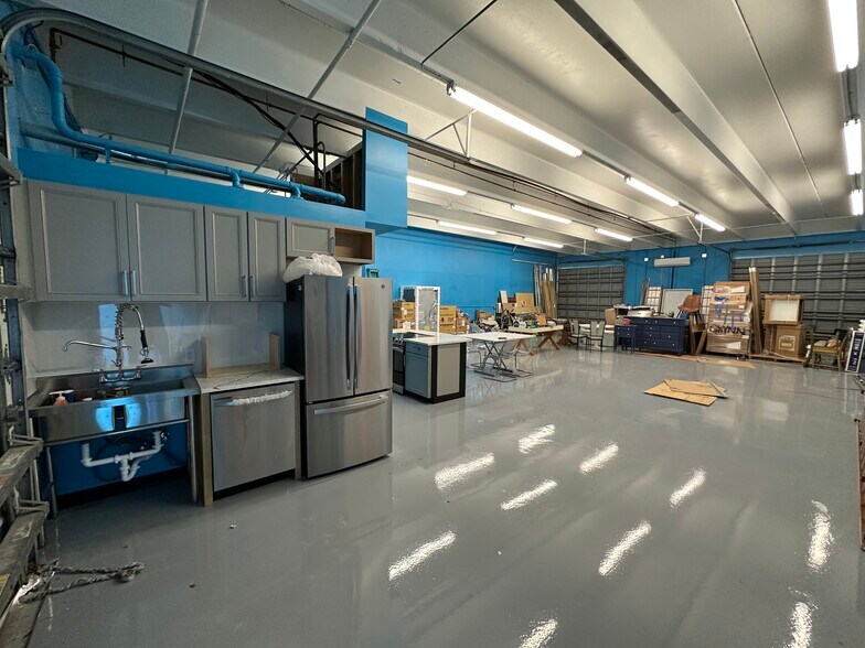 More Photos Of 1700 Depot Ave, Delray Beach Light Manufacturing For Sale