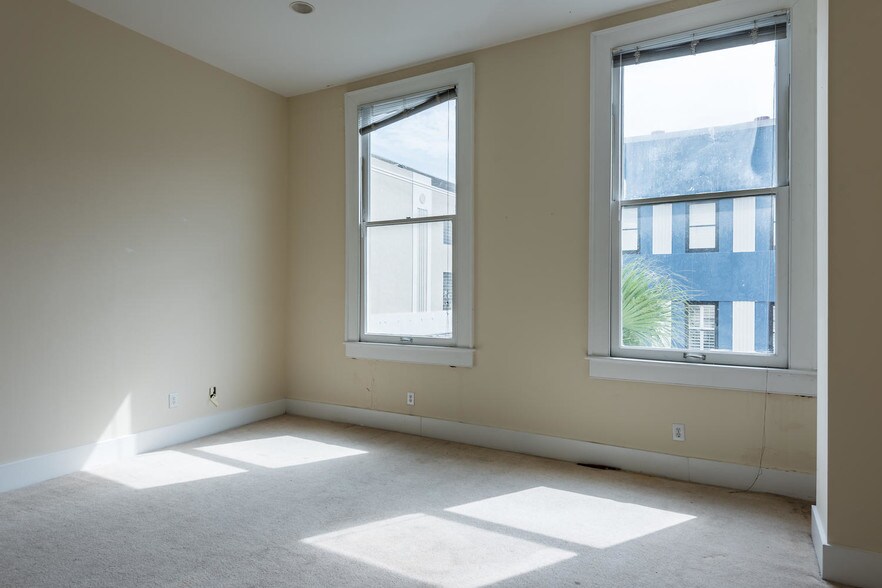 More Photos Of 289-291 King St, Charleston Apartments For Sale
