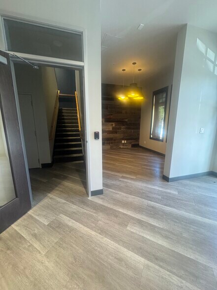 More Photos Of 932-936 Southwood Blvd, Incline Village Loft Creative Space For Lease