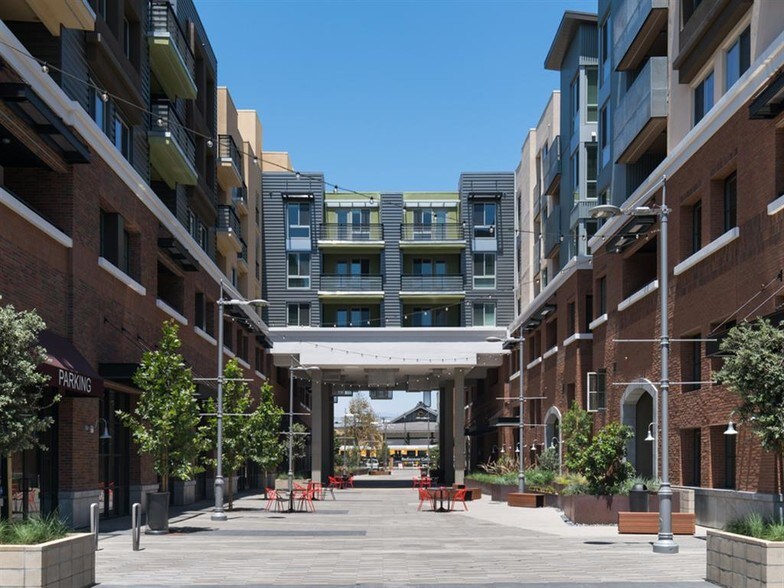 More Photos Of 905 E 2nd St, Los Angeles Apartments For Lease