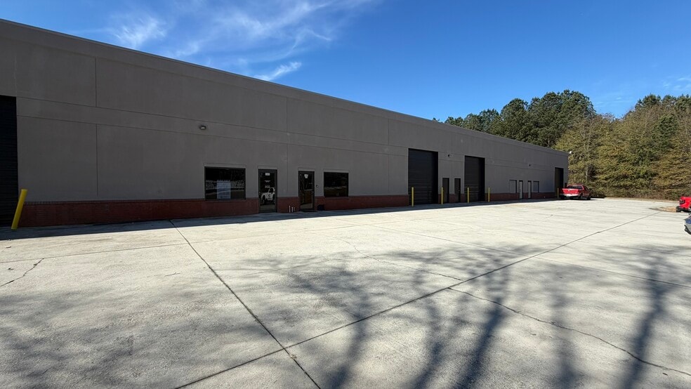 More Photos Of 38 Southern Ct, Hiram Warehouse For Lease