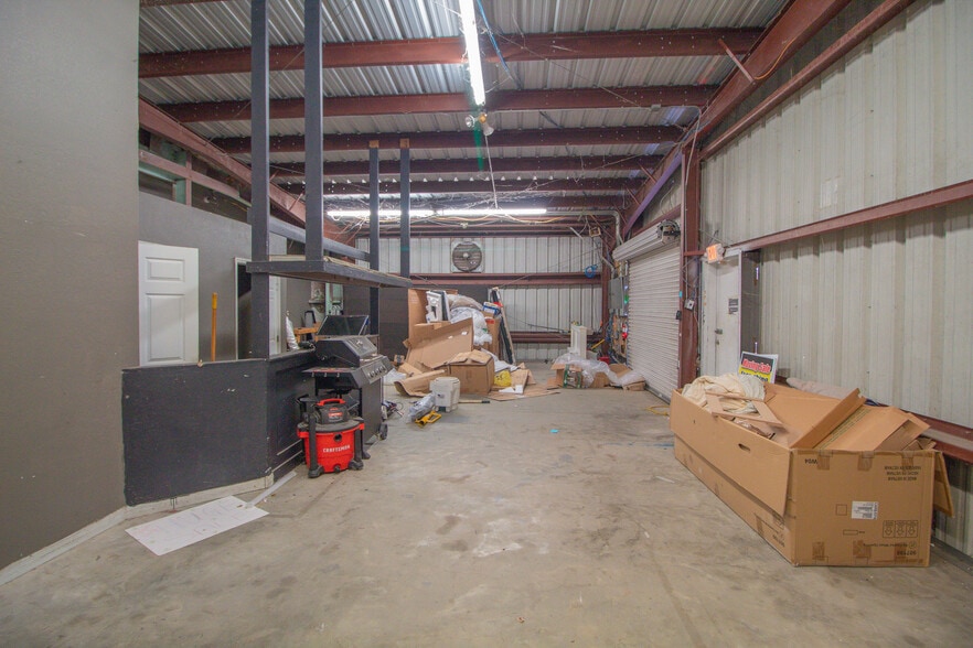 More Photos Of 17 Hickory St, Arcadia Storefront Retail Office For Sale