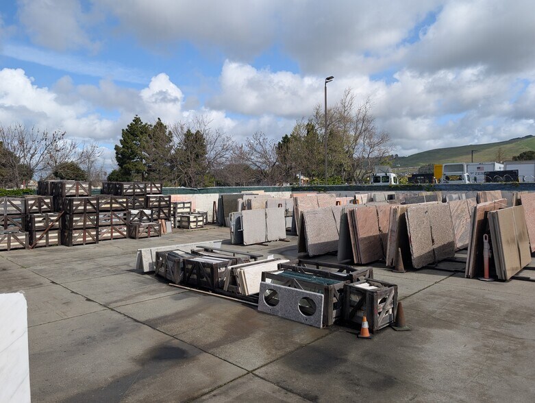 More Photos Of 795 Sandoval Way, Hayward Warehouse For Lease