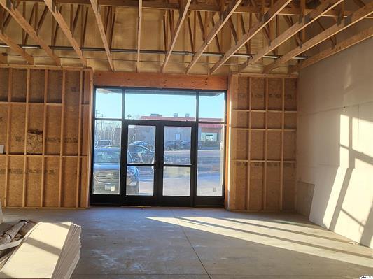 More Photos Of 330 N 30th St, Quincy Storefront For Lease