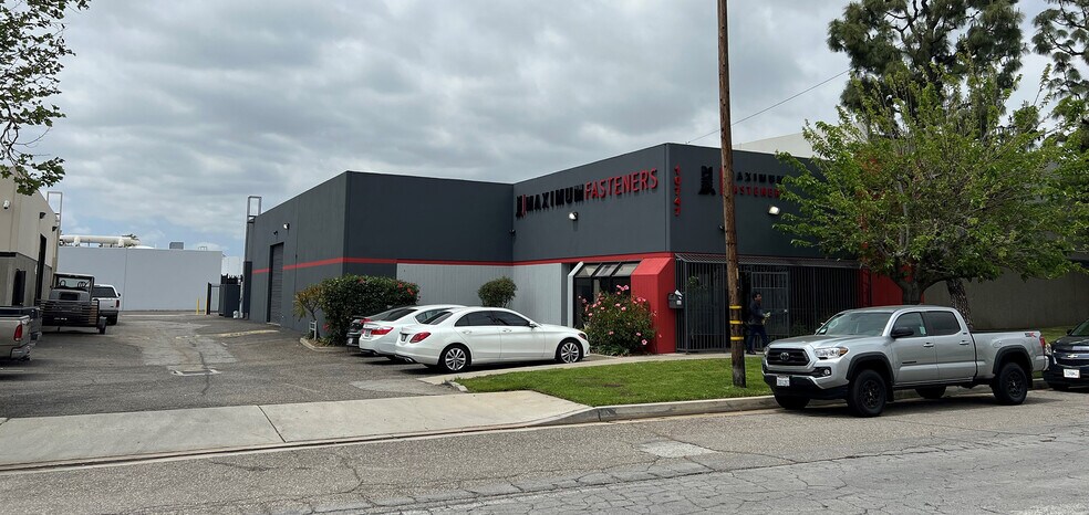 Primary Photo Of 10747 Springdale Ave, Santa Fe Springs Manufacturing For Lease