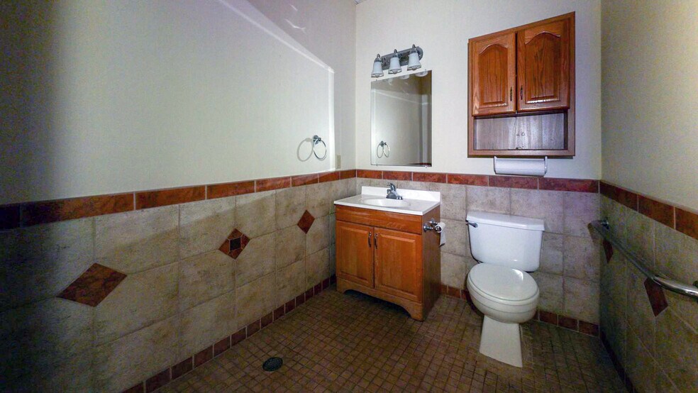 More Photos Of 461 Forrest Ave, Cocoa Warehouse For Lease