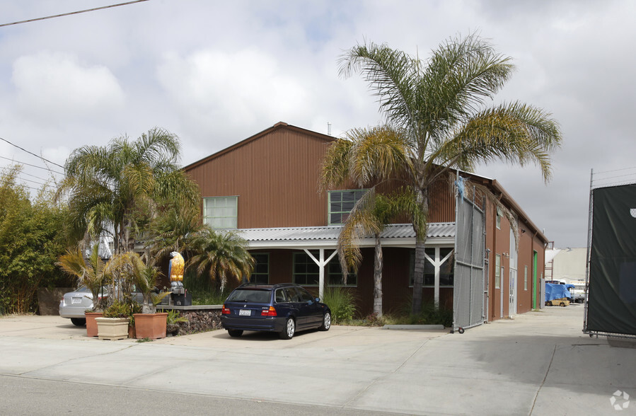 Primary Photo Of 776 W 16th St, Costa Mesa Warehouse For Lease