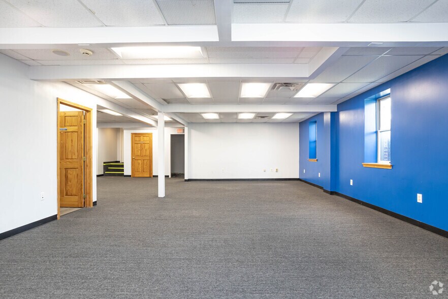 More Photos Of 338 Harris Hill Rd, Buffalo Office For Lease