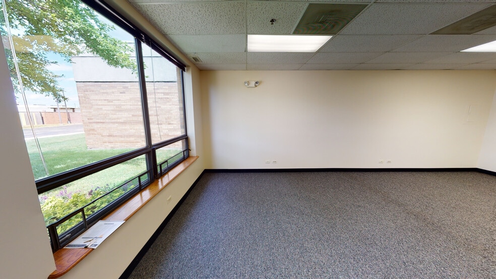 More Photos Of , Arlington Heights Office For Sale