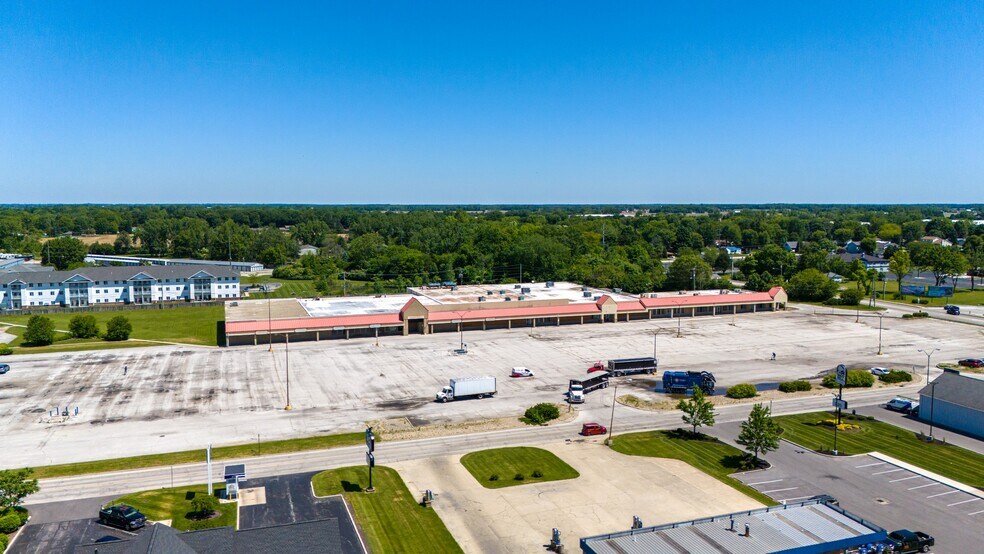 More Photos Of 520-560 Plaza Dr, Fostoria Unknown For Lease