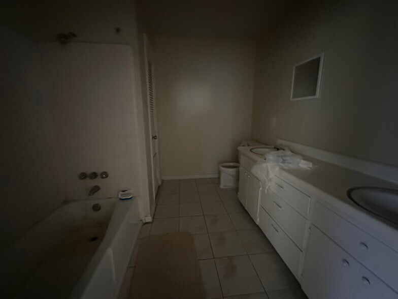 More Photos Of 555 E Boyd Dr, Baton Rouge Multifamily For Sale