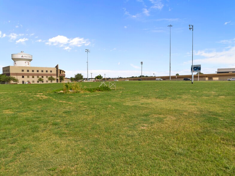 More Photos Of 4805 NE Loop 820, Fort Worth Land For Sale