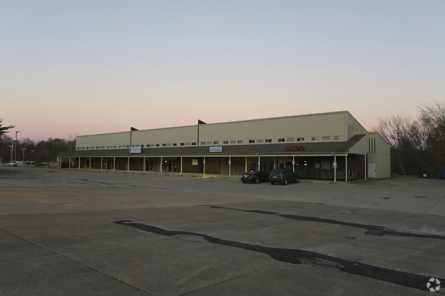 Primary Photo Of 32652-32676 Center Ridge Rd, North Ridgeville Unknown For Lease