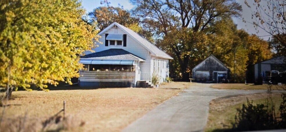 More Photos Of 1103 N US Highway 41, Morocco Land For Sale