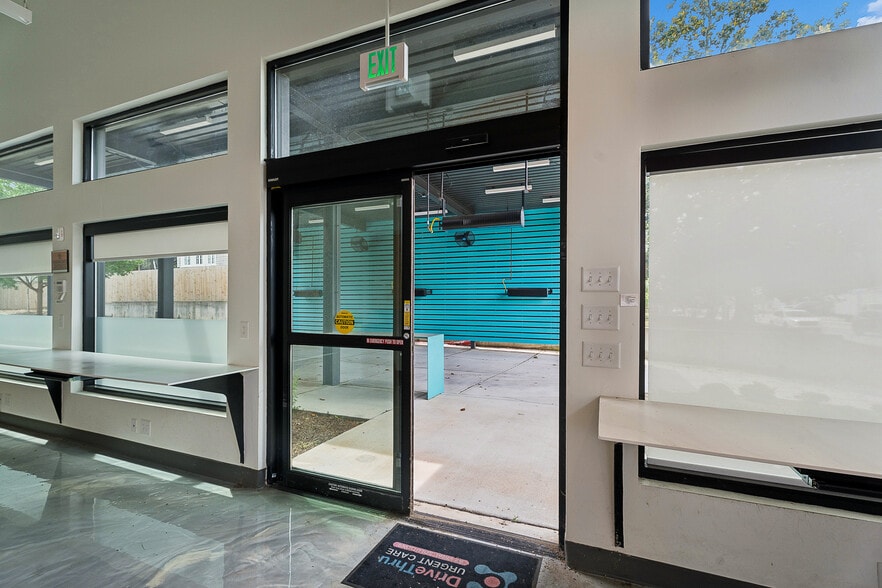 More Photos Of 1605 Howell Mill Rd NW, Atlanta Storefront Retail Office For Sale