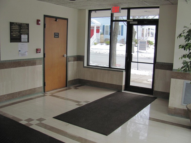 More Photos Of 333 North Ave, Wakefield Office For Lease