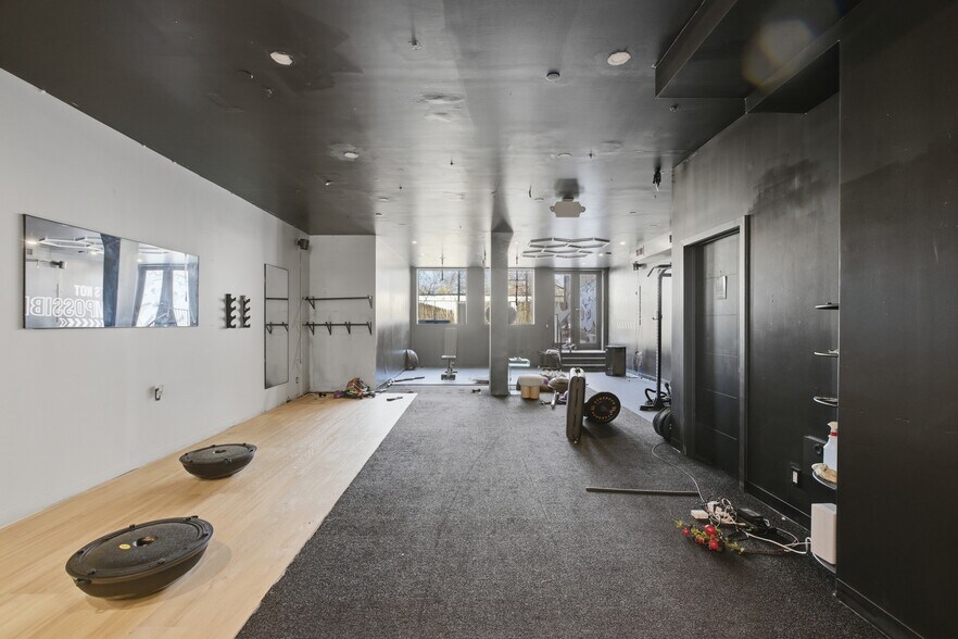 More Photos Of 319 Broadway, Brooklyn Apartments For Lease