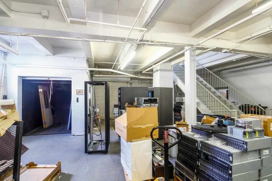 More Photos Of 2365 Milburn Ave, Baldwin Distribution For Sale