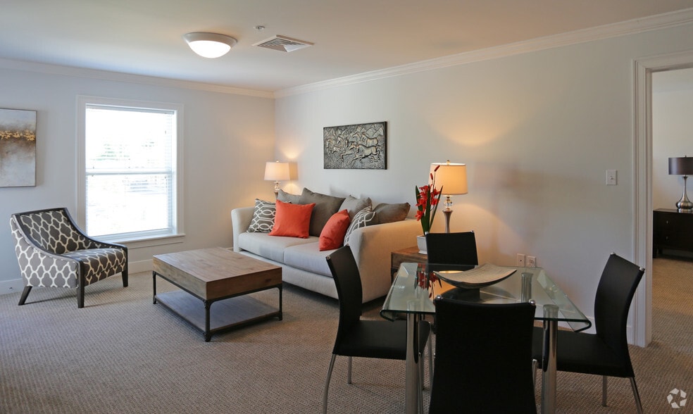 More Photos Of 77A Excelsior Ave, Saratoga Springs Apartments For Lease