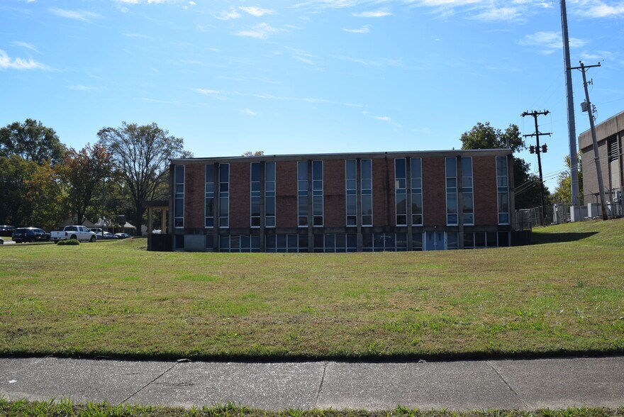 More Photos Of 3171 Signal St, Memphis Specialty For Sale