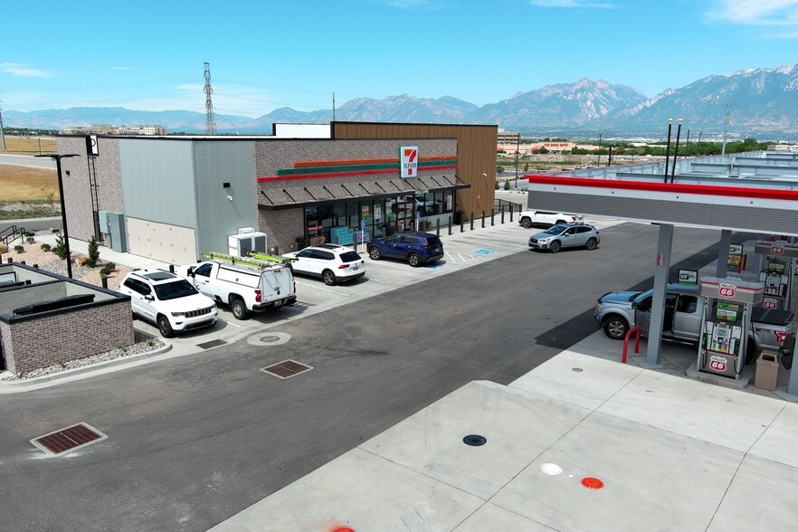 Primary Photo Of 4076 W 13400 S, Riverton Service Station For Sale