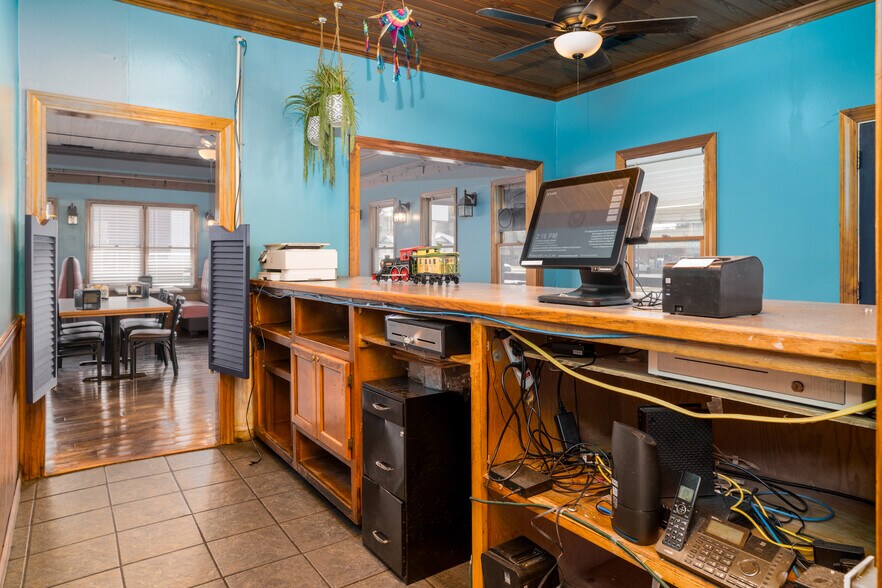 More Photos Of 406 N Piedmont Ave, Rockmart Restaurant For Sale