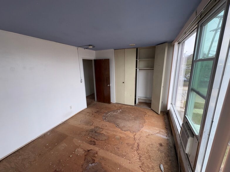 More Photos Of 416 Perrin St, Ypsilanti Apartments For Sale