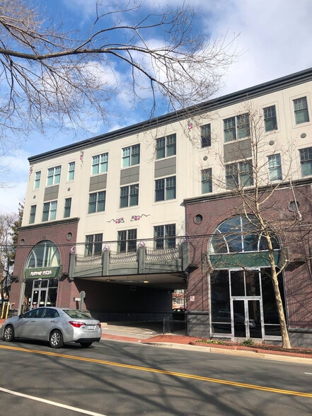 More Photos Of 800 W Broad St, Falls Church Office For Sale