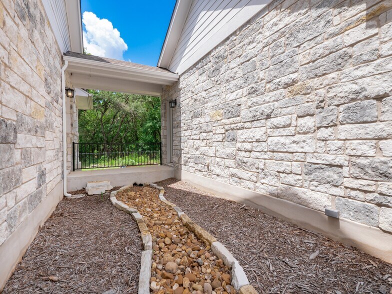 More Photos Of 13511 Carpenter Ln, Manchaca Land For Sale