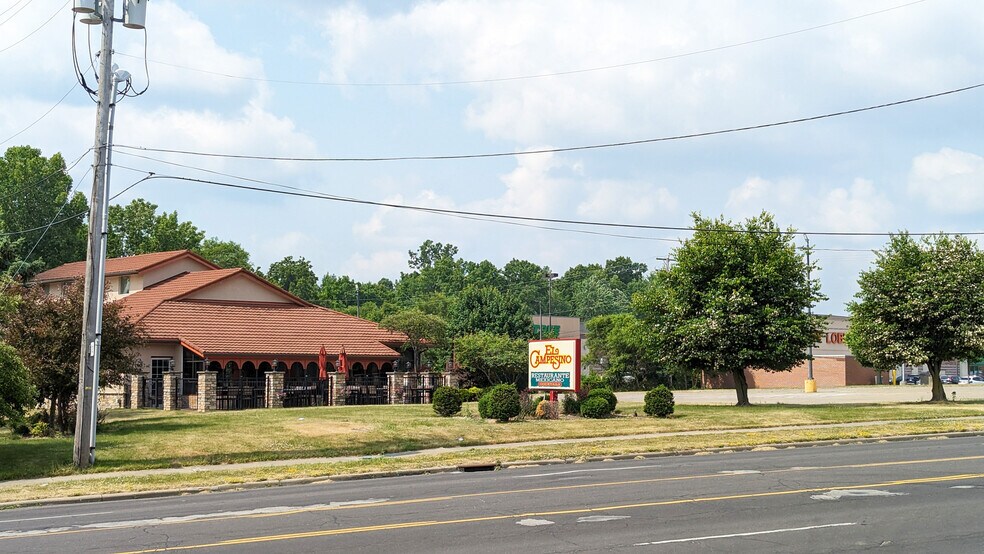 More Photos Of 4360 Kent Rd, Stow Restaurant For Lease