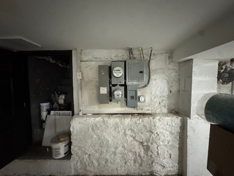 More Photos Of 6702 Bergenline Ave, West New York Storefront Retail Office For Sale