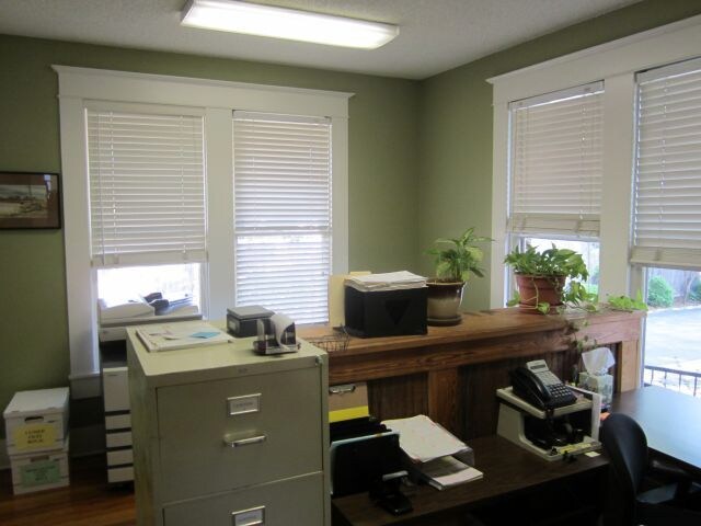 More Photos Of 524 S Seguin Ave, New Braunfels Office For Lease