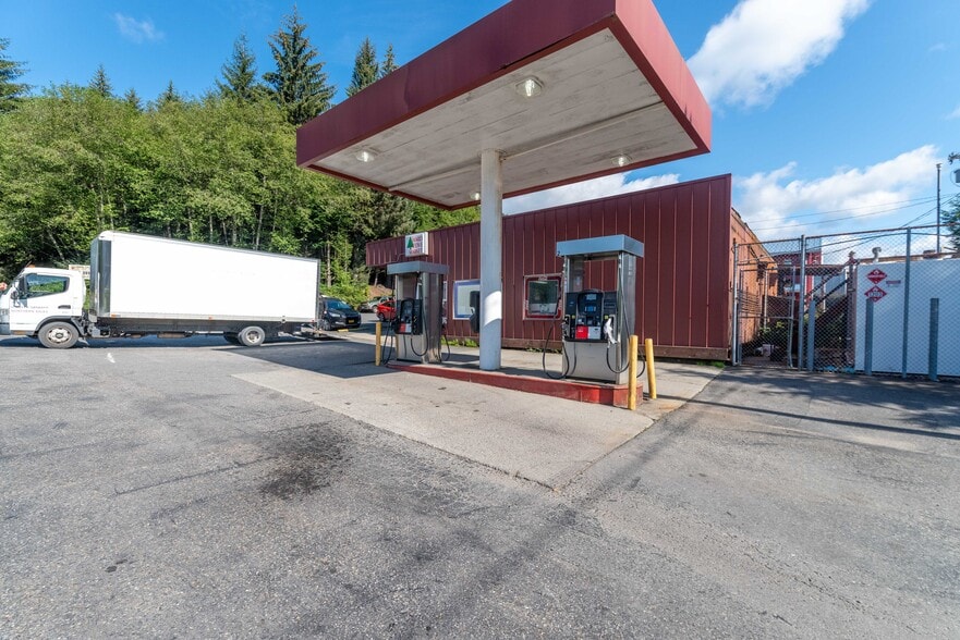 More Photos Of 7196/7198/7204 North Tongass Hwy, Ketchikan General Retail For Sale