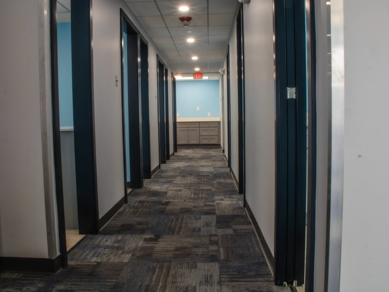 More Photos Of 826 Crescent St, Brockton Freestanding For Lease