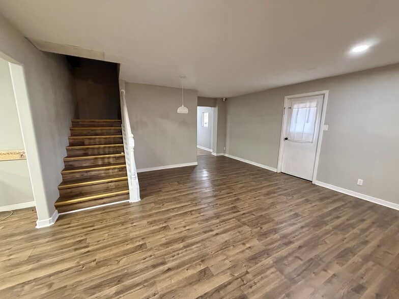 More Photos Of 831 FM 2917 Rd, Alvin Religious Facility For Sale