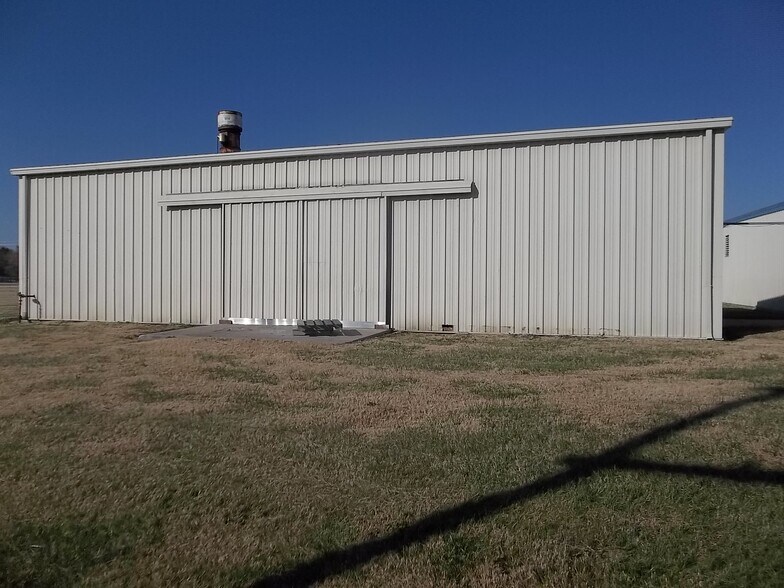 More Photos Of 1250 Tank Street, Neodesha Industrial For Sale