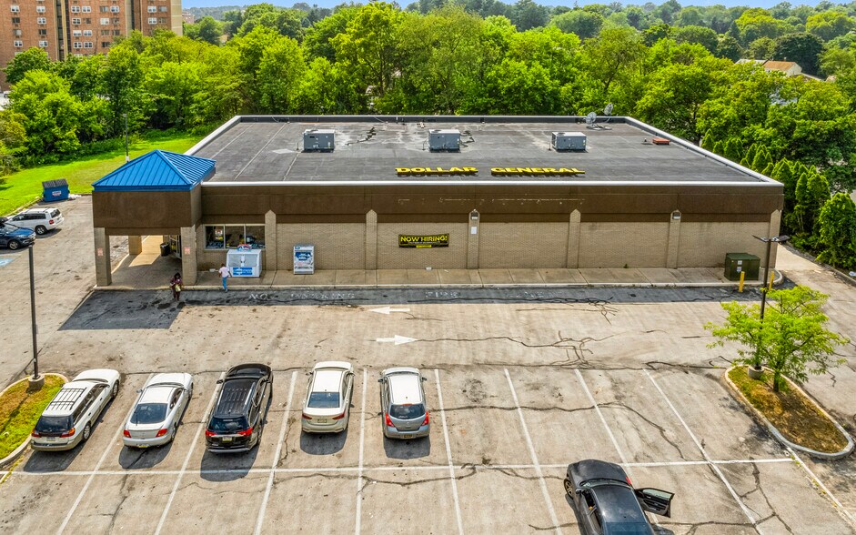 More Photos Of 1600 Edgmont Ave, Chester Freestanding For Sale