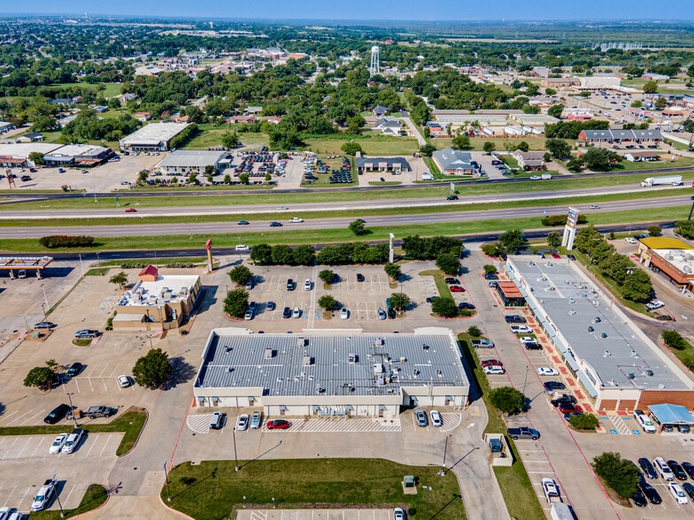 More Photos Of 108 E Us Highway 80, Forney Freestanding For Lease