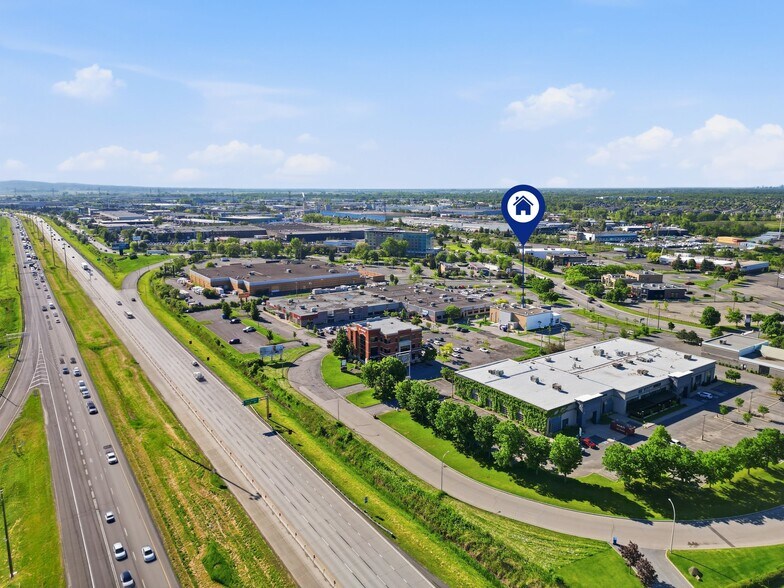 More Photos Of 1165 Rue Volta, Boucherville Restaurant For Lease