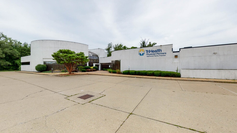 More Photos Of 10190-10198 Springfield Pike, Cincinnati Medical For Sale