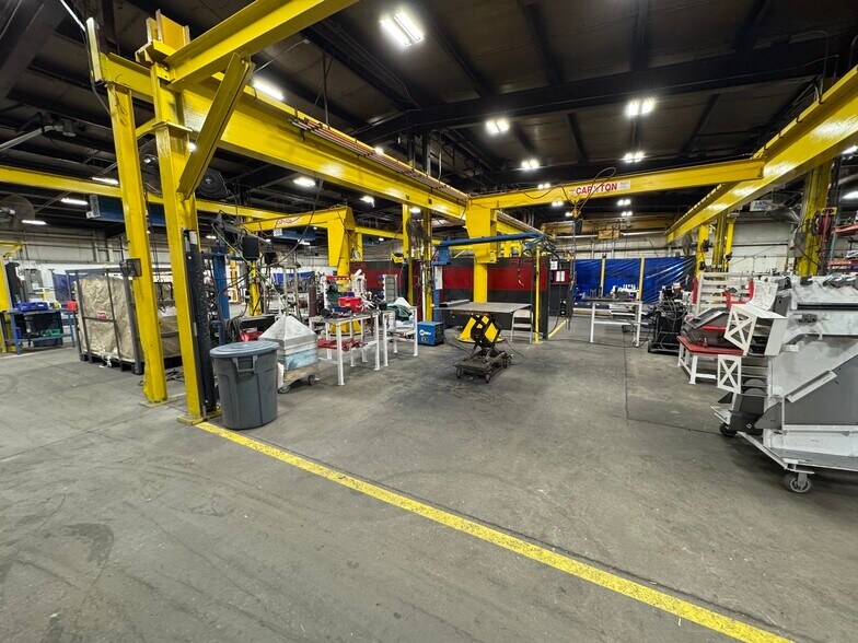 More Photos Of 3432 W Highview Dr, Grand Chute Manufacturing For Sale
