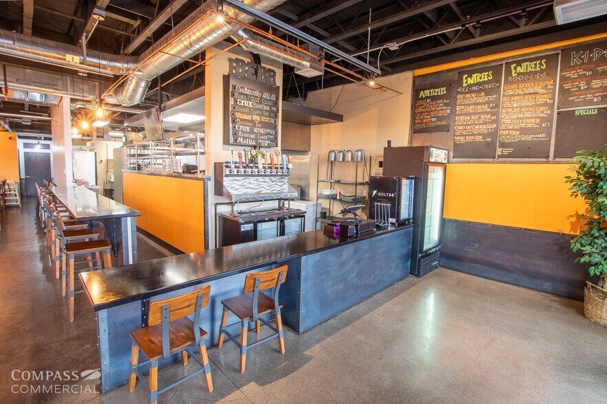 More Photos Of 1462 NE Cushing Dr, Bend General Retail For Lease