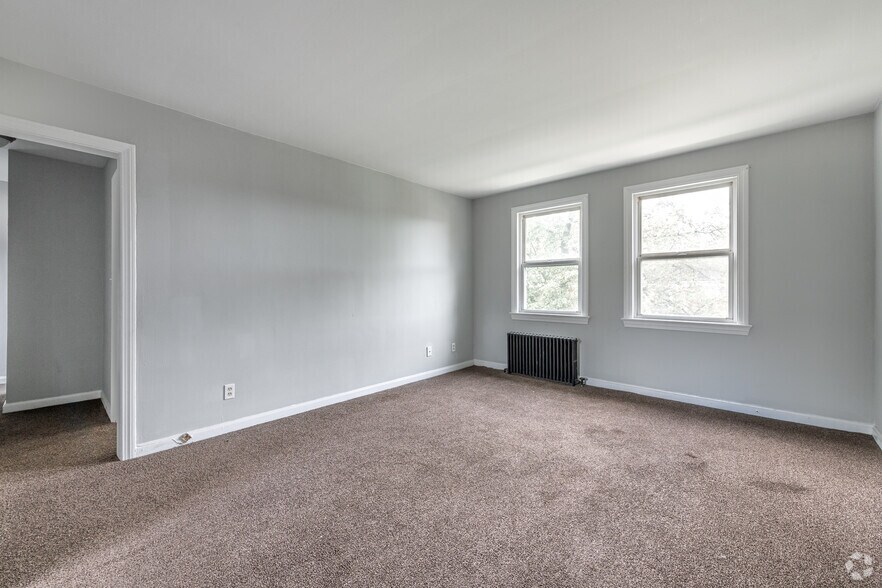More Photos Of 1832-1864 Forest Hills Blvd, Cleveland Apartments For Sale