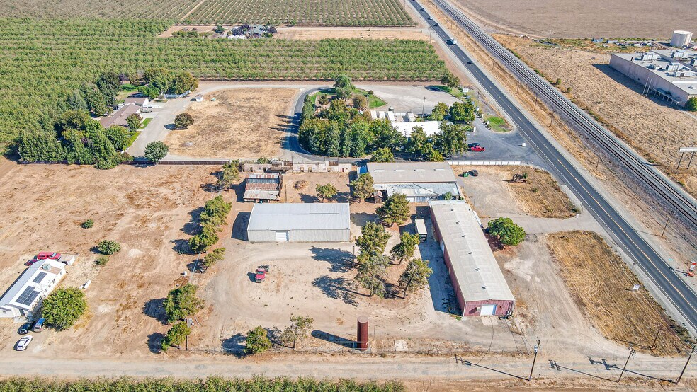 More Photos Of 4520 E Hwy 140, Merced Warehouse For Lease