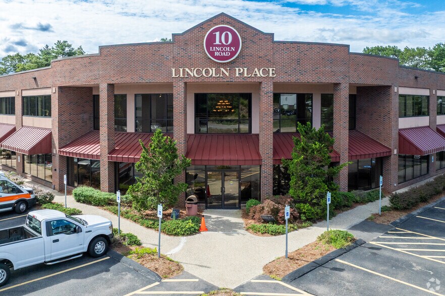 More Photos Of 10 Lincoln Rd, Foxborough Office For Lease