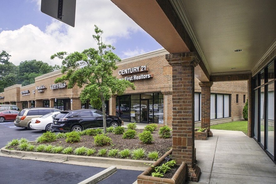 More Photos Of 2150 W Poplar Ave, Collierville Storefront Retail Office For Lease