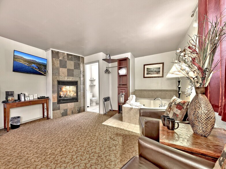 More Photos Of 924 Park Ave, South Lake Tahoe Hotel For Sale