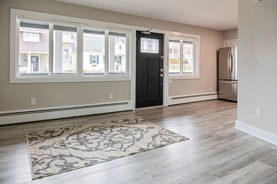 More Photos Of 320 Koch Ave, Ann Arbor Apartments For Sale