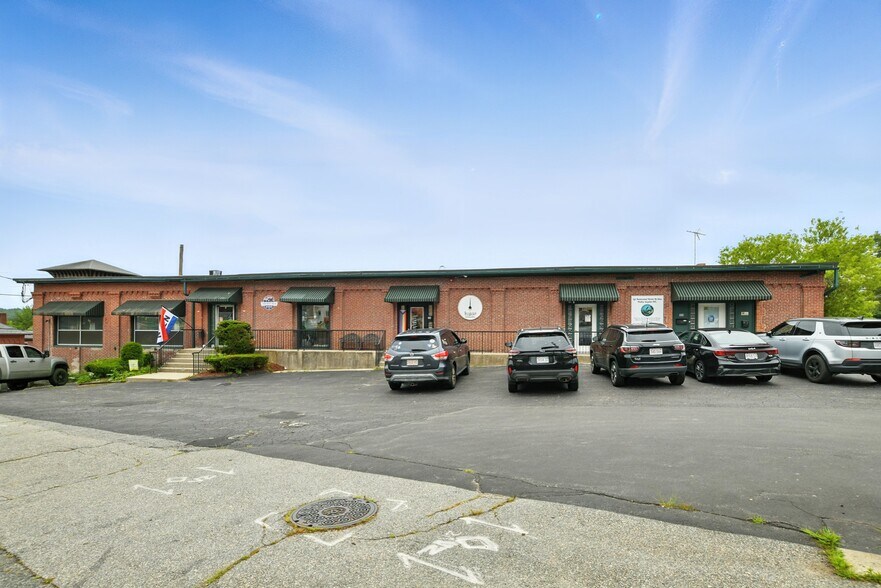 More Photos Of 100 Central St, Southbridge General Retail For Lease