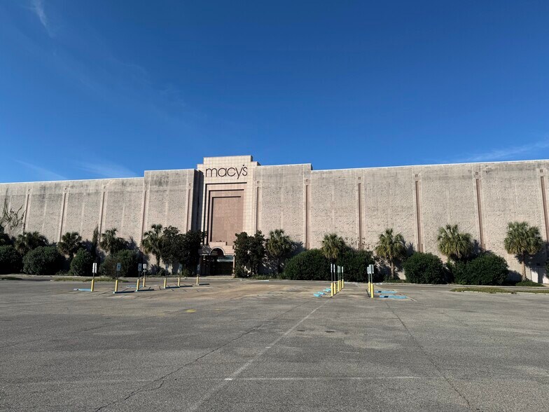 More Photos Of 1305-1401 W Esplanade Ave, Kenner Unknown For Lease